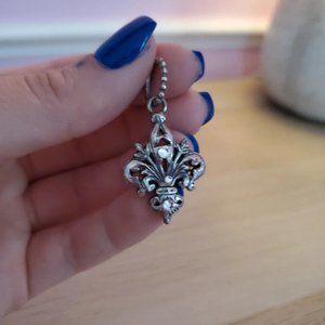 Women necklace pendant